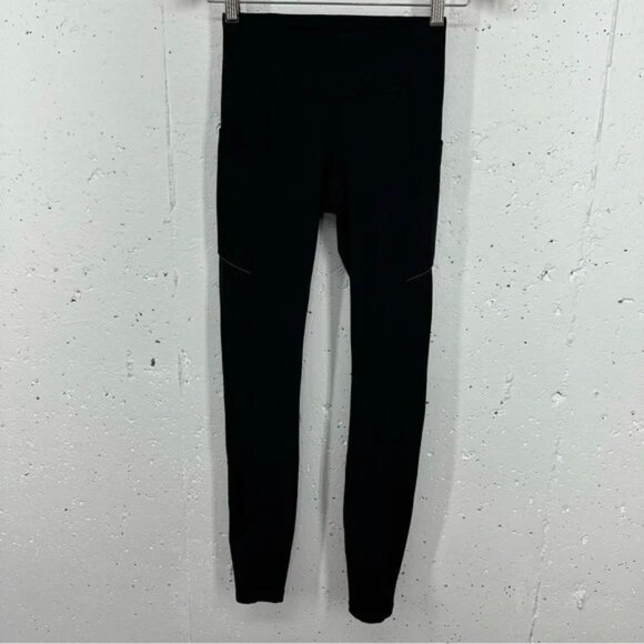 Lot of 2 Lululemon size 2 Black Speed Up Tight Wunder under hr crop 23 scallop - Picture 3 of 13